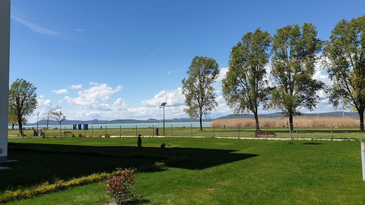 Lelle Resort Cb34 Balatonlelle Exterior foto