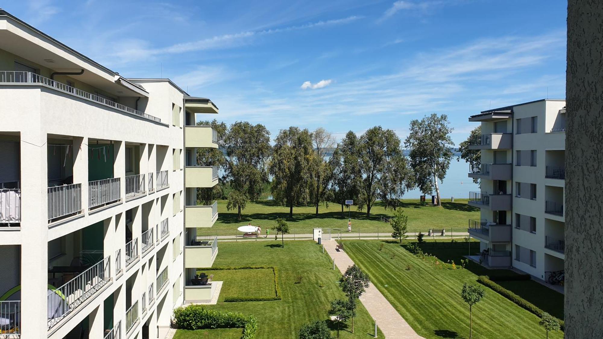 Lelle Resort Cb34 Balatonlelle Exterior foto